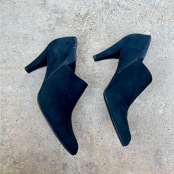 Stuart Weitzman Suede Corral Ankle Heels Black size 9 - Picture 3 of 8